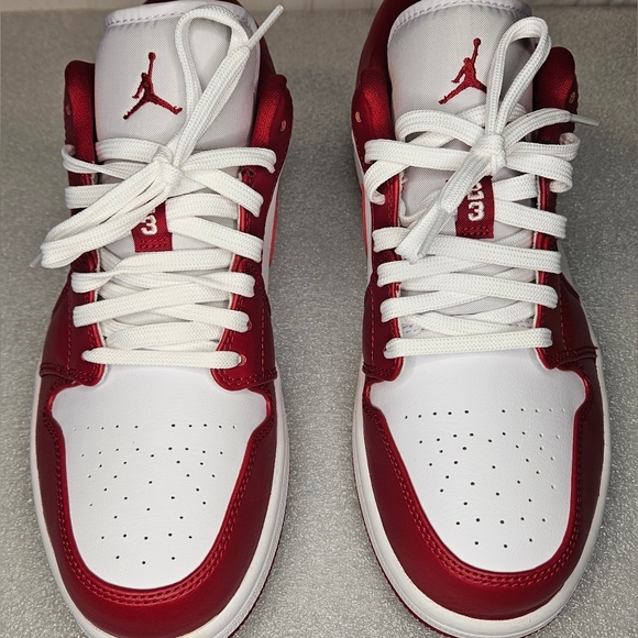 Nike Air Jordan 1 Low Retro "White Red" - Picture 5 of 9